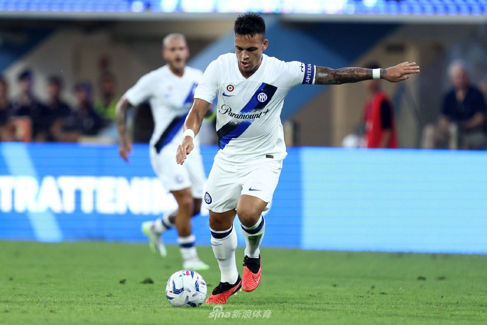 台上引发热 台上引发热