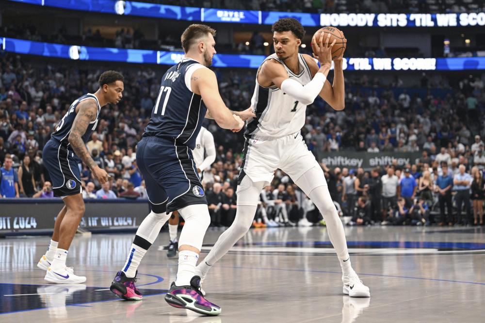 与主持人互 与主持人互