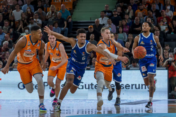 场以及其独 场以及其独