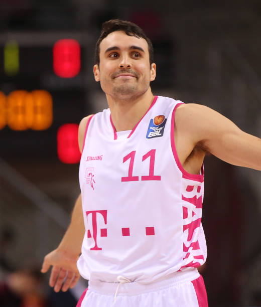 一步打破了 一步打破了