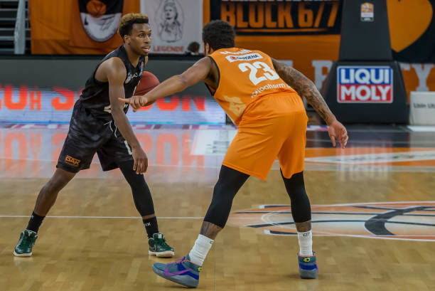 萨卡的及时 萨卡的及时